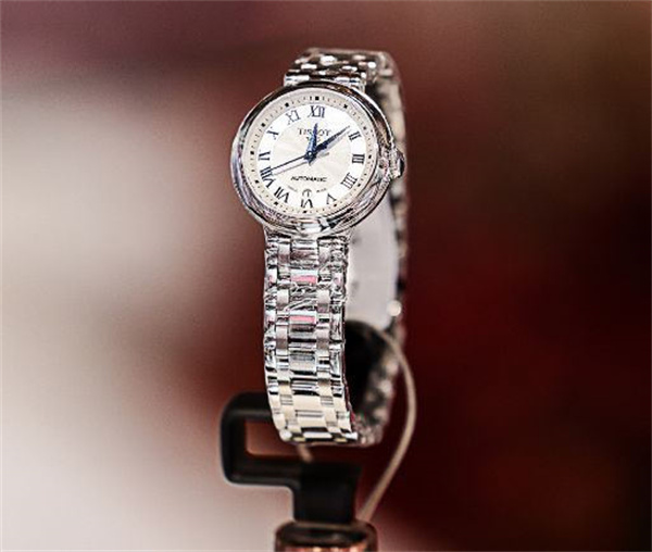 天梭表蒙有划痕解决办法汇总(图) 天梭表蒙有划痕解决办法汇总(图)